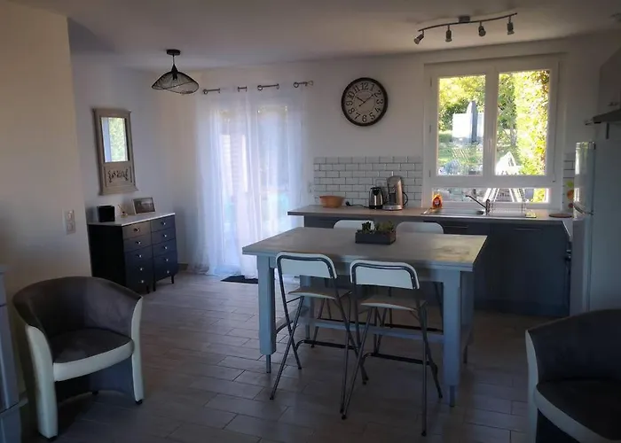 Jolie Petite Maison De Charme Dans Quartier Boise