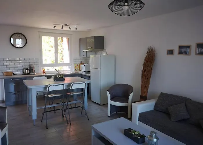 Jolie Petite Maison De Charme Dans Quartier Boise